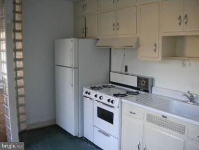 3311 W Coquelin Terrace, Chevy Chase, MD 20815 - photo 2