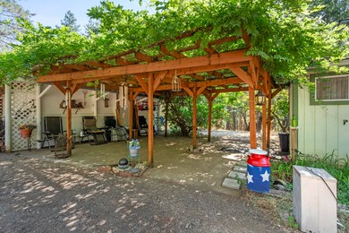 2681 Russell Rd, Merlin, OR 97532 - photo 3