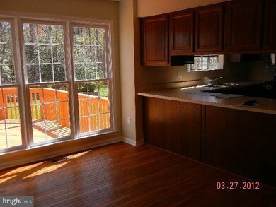 7413 Lake Glen Dr, Glenn Dale, MD 20769 - photo 7