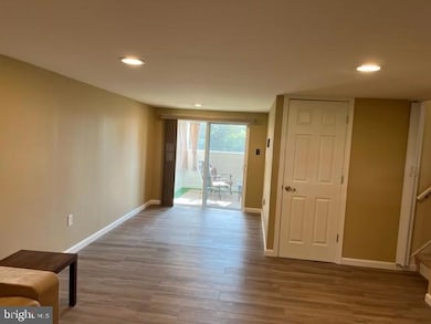 215 W 38th St, Reading, PA 19606 - photo 3