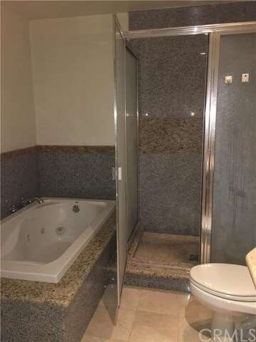 Upstairs full bathroom