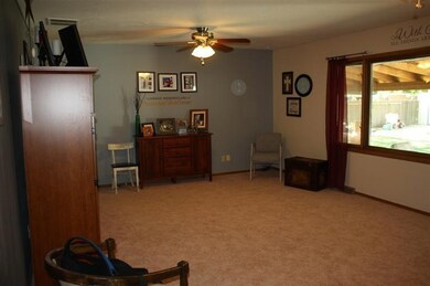 208 W 1st St, Hugoton, KS 67951 - photo 3