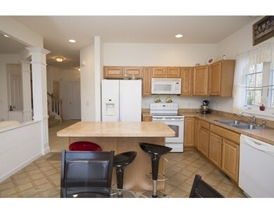 18 Daffodil Ct unit 125, South Grafton, MA 01560 - photo 4