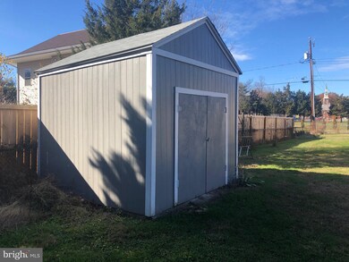 3303 Magnolia Ave, Falls Church, VA 22041 - photo 6