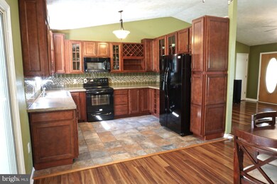 255 Holly Way, Colonial Beach, VA 22443 - photo 4