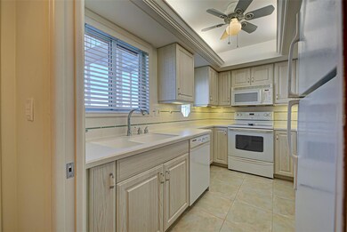 1200 Tarpon Center Dr unit 204, Venice, FL 34285 - photo 6