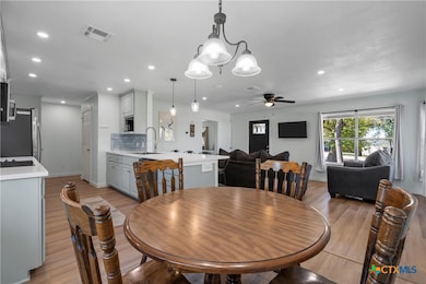 5307 E Lakeshore Dr, Belton, TX 76513 - photo 7