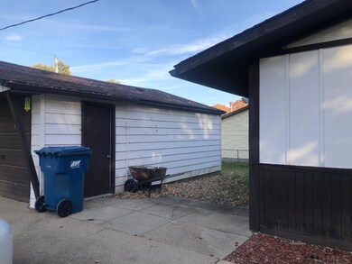 1301 8th St, Covington, IN 47932 - photo 5