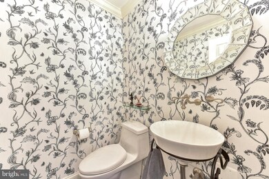 6883 Mclean Province Cir, Falls Church, VA 22043 - photo 7