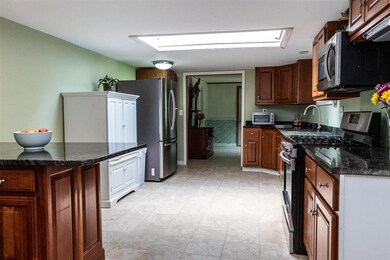 172 Cross Rd, Strafford, NH 03884 - photo 5