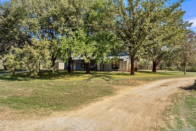 470 Rutledge Rd, Poteet, TX 78065 - photo 6