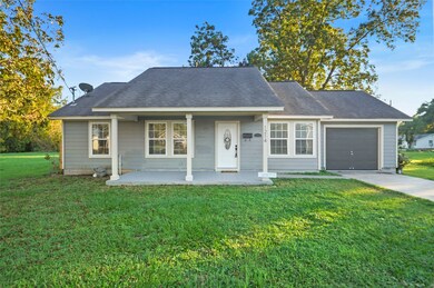 1214 Duncan St, Bay City, TX 77414 - photo 2