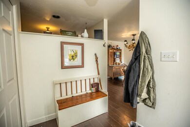 11 Webster Ct, MerriMacK, NH 03054 - photo 2