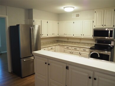 925 S Denton St, Gainesville, TX 76240 - photo 6