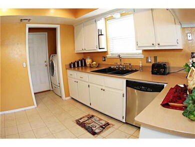 Kitchen. Updated Shilstone countertops, kitchen si