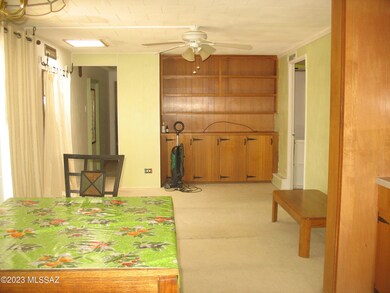 5472 Box R Dining to Living Room