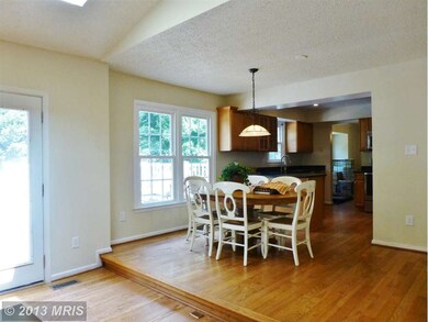 3597 Plum Dale Dr, Fairfax, VA 22033 - photo 7