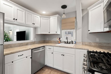 29R Upham St unit 29R, Salem, MA 01970 - photo 5