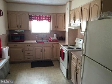 1111 Buttonwood St, Reading, PA 19604 - photo 7