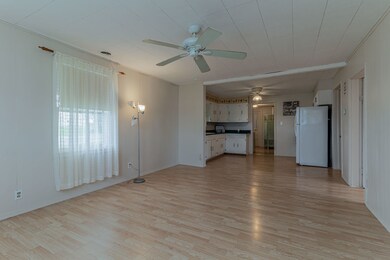 921 E Short St, Tuscola, IL 61953 - photo 6