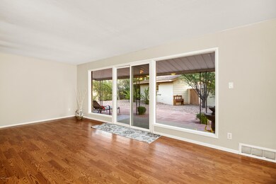 05-Living Room