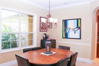 Chef's kitchen with breakfast bar