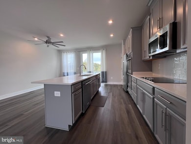 10499 Hinton Way, Manassas, VA 20112 - photo 7