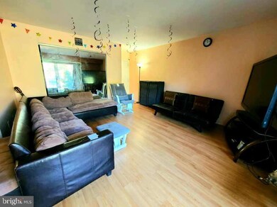 7815 Enola St unit 3, McLean, VA 22102 - photo 2