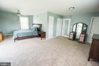 6597 Streamwood Ct, Sykesville, MD 21784 - photo 4