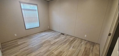 225 Sun Valley Dr, Tampa, FL 33613 - photo 5