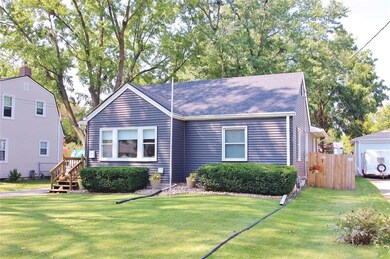 3924 41st St, Des Moines, IA 50310 - photo 2