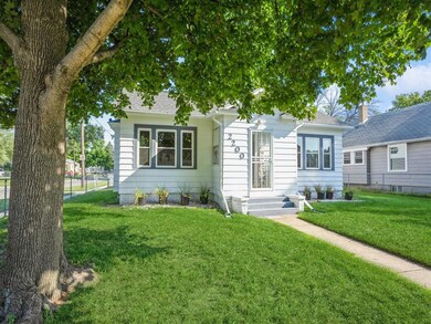 2200 E Walnut St, Des Moines, IA 50317 - photo 3