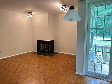 6111 Cedar Ct, Monmouth Junction, NJ 08852 - photo 4