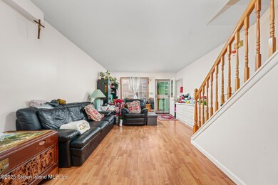 42 Studio Ln, Staten Island, NY 10304 - photo 4