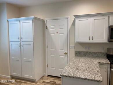 502 Braeburn Path, Matamoras, PA 18336 - photo 4