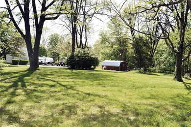 90 Passmore Rd, Bechtelsville, PA 19505 - photo 6