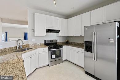 8108 Mallard Shore Dr, Laurel, MD 20724 - photo 3