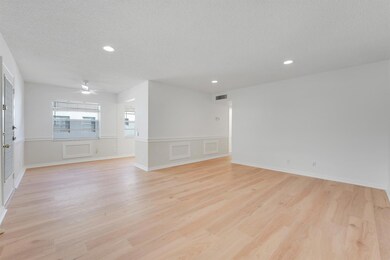 332 Flanders G unit 3320, Delray Beach, FL 33484 - photo 2