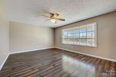 810 Waters St, Shelby, NC 28152 - photo 2