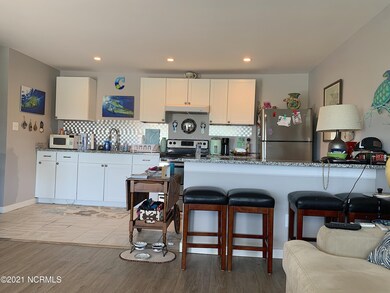Kitchen & Counter