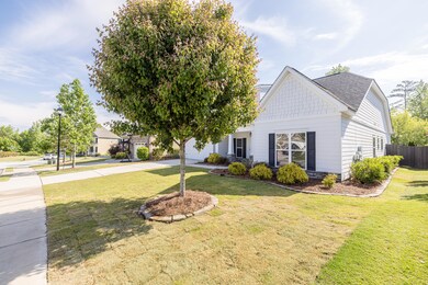 841GlencoeWay-02