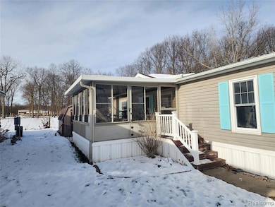 450 Glencoe, Temperance, MI 48182 - photo 2