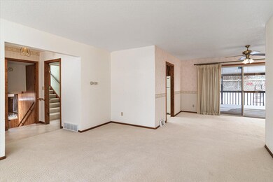 427 E Oak St, Viroqua, WI 54665 - photo 5