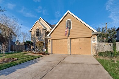 1804 Autumn Pond Cir, Alvin, TX 77511 - photo 2