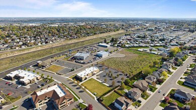 31 S Louisiana St, Kennewick, WA 99336 - photo 2