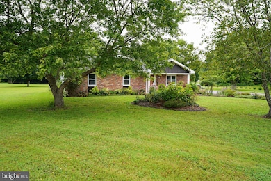 7209 Opal Cir, Hebron, MD 21830 - photo 3