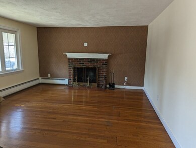 16 Maple St, Saugus, MA 01906 - photo 3