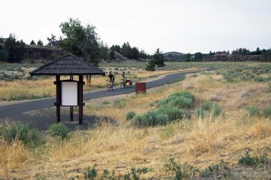 940 NW Rimrock Dr, Redmond, OR 97756 - photo 5