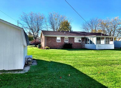 1104 Middle St, Wapakoneta, OH 45895 - photo 5