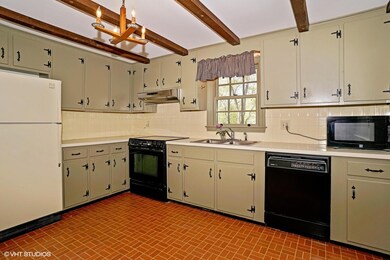 05_27TonelaLane_5_Kitchen_MLSuse_1500x15